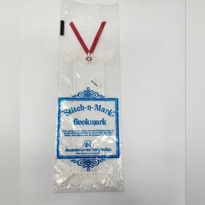 NWT Vintage Stitch and‎ Mark Cross Stitch Bookmark